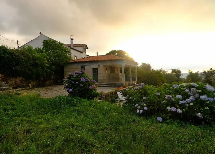 Four Seasons Private Pool Huge Palace Mesquitela