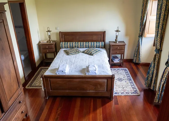 Four Seasons Private Pool Huge Palace Mesquitela