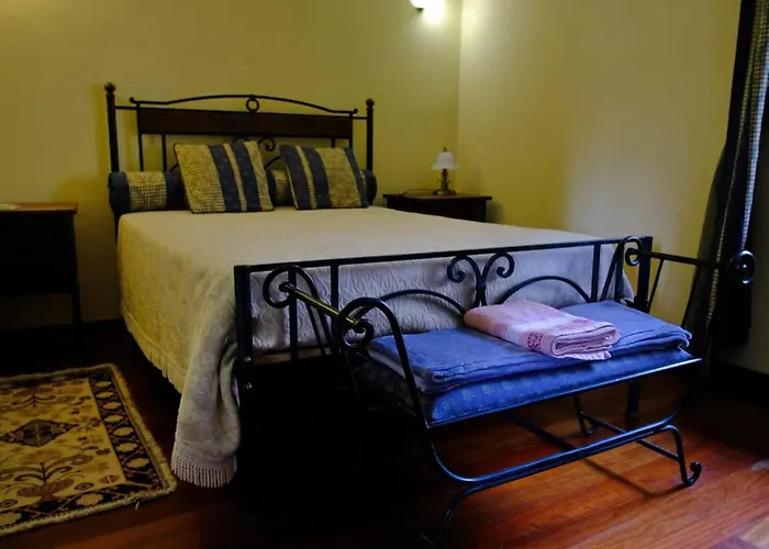 Four Seasons Private Pool Huge Palace * Mesquitela