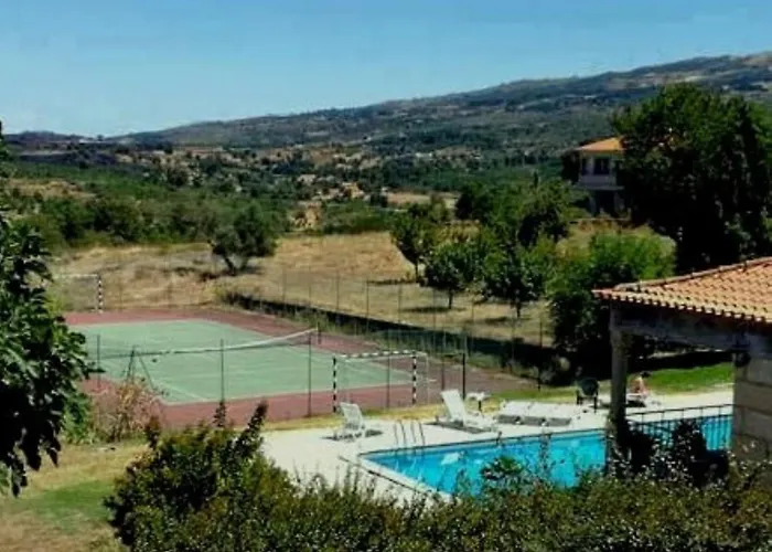 Four Seasons Private Pool Huge Palace * Mesquitela